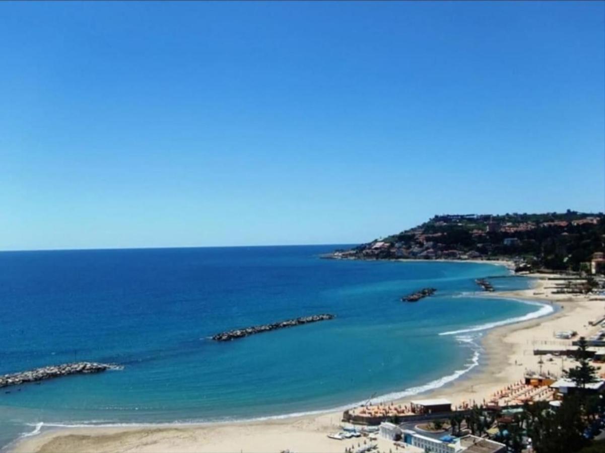 Sweet Home Badalucco 4 Persone 10 Min Dal Mare Exterior foto